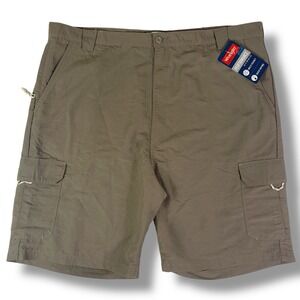 Wrangler Cargo Shorts Mens 44 Olive Performance Hybrid Quick Dry Multipocket NWT